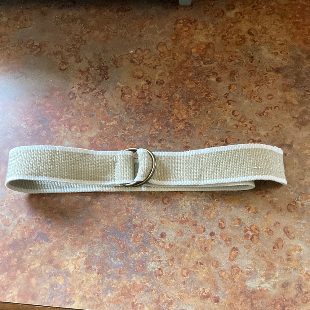 Kids tan and white webbing belt